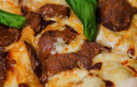 پیتزا سیر استیک